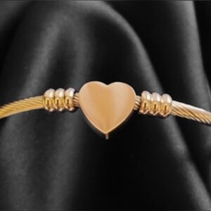Gold-Tone Heart Bracelet ~ Flexible